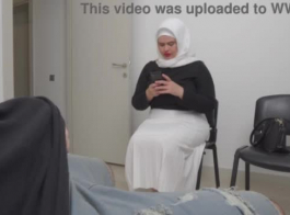   فيديو إباحي جديد: مسلمة متزوجة تمسكني وأنا أمارس العادة السرية في قاعة الانتظار العامة