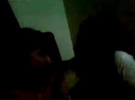  العثور على فتاة هندية محجبة في لاهور لممارسة الجنس وتصويره
